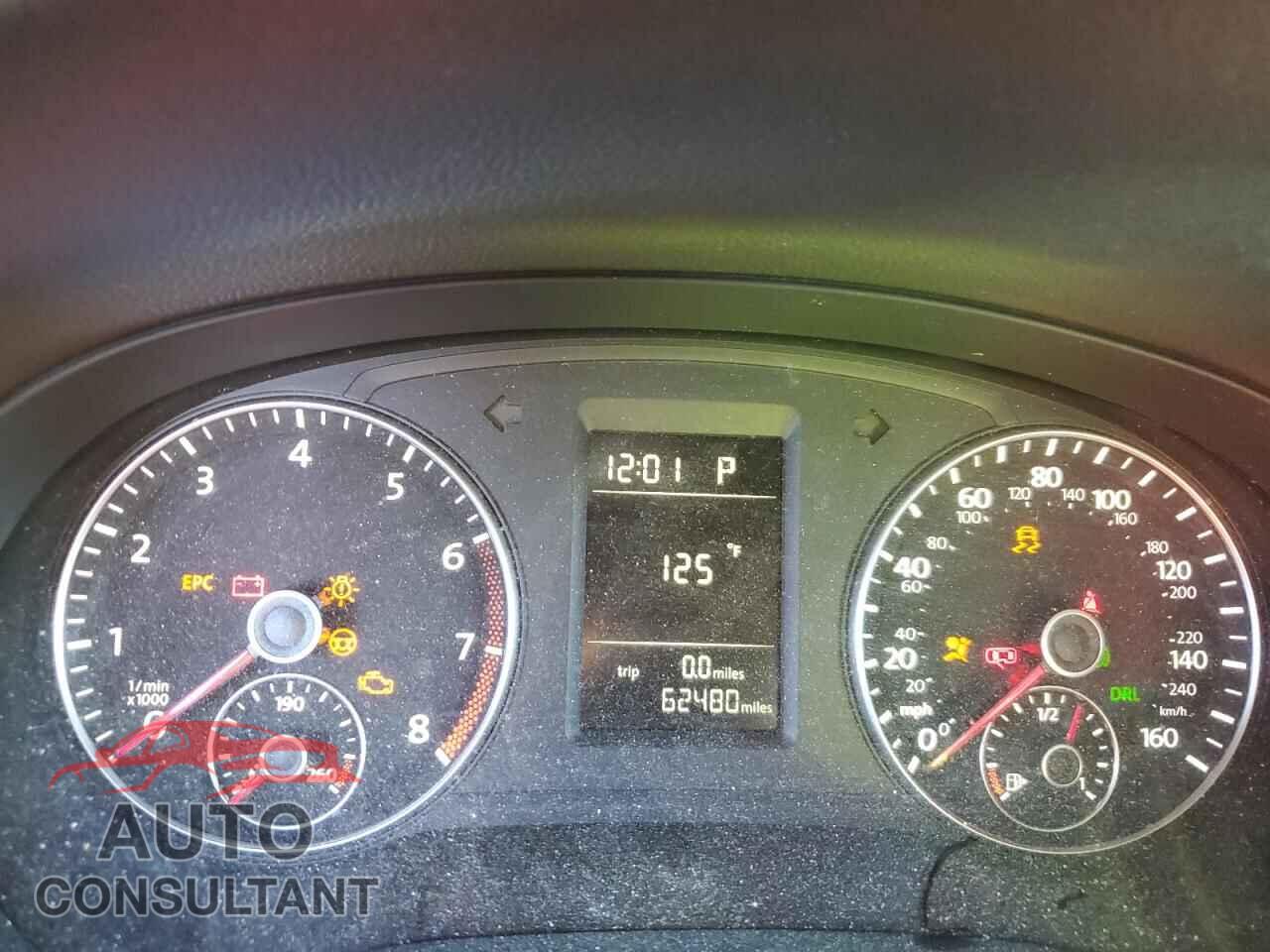 VOLKSWAGEN PASSAT 2015 - 1VWAT7A34FC007728