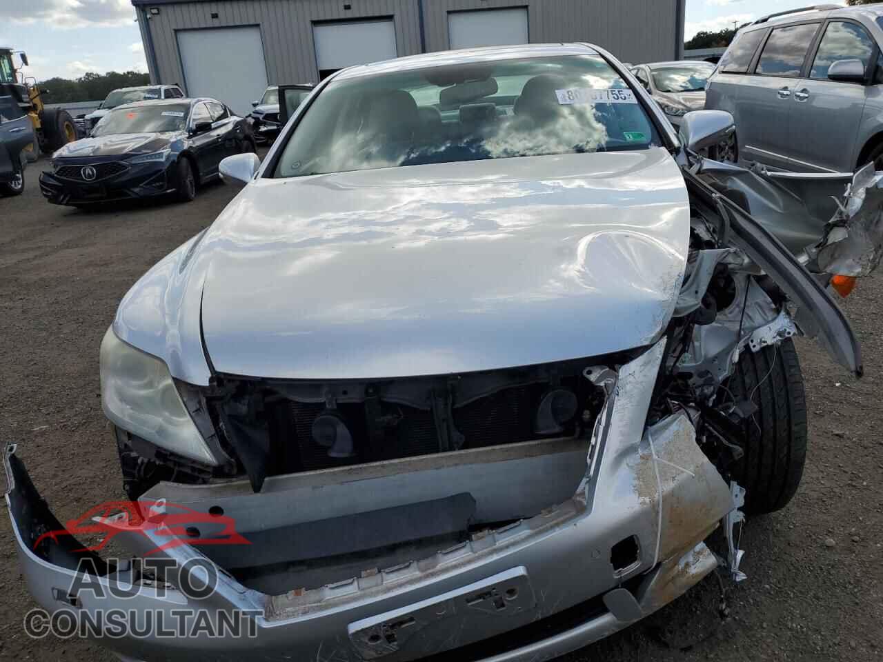 LEXUS LS460 2010 - JTHCL5EF6A5007956