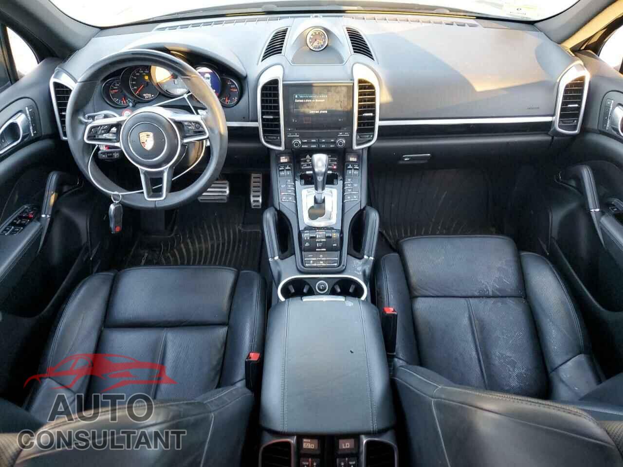 PORSCHE CAYENNE 2017 - WP1AB2A25HLA50282