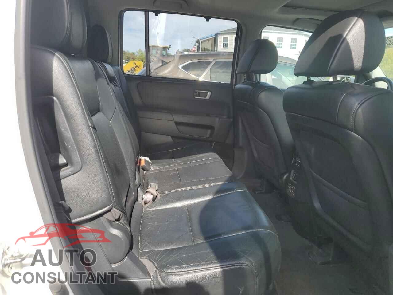 HONDA PILOT 2013 - 5FNYF4H90DB045331