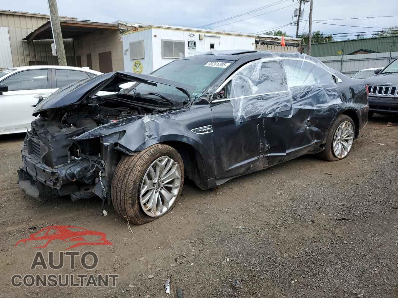 FORD TAURUS 2017 - 1FAHP2F86HG113189