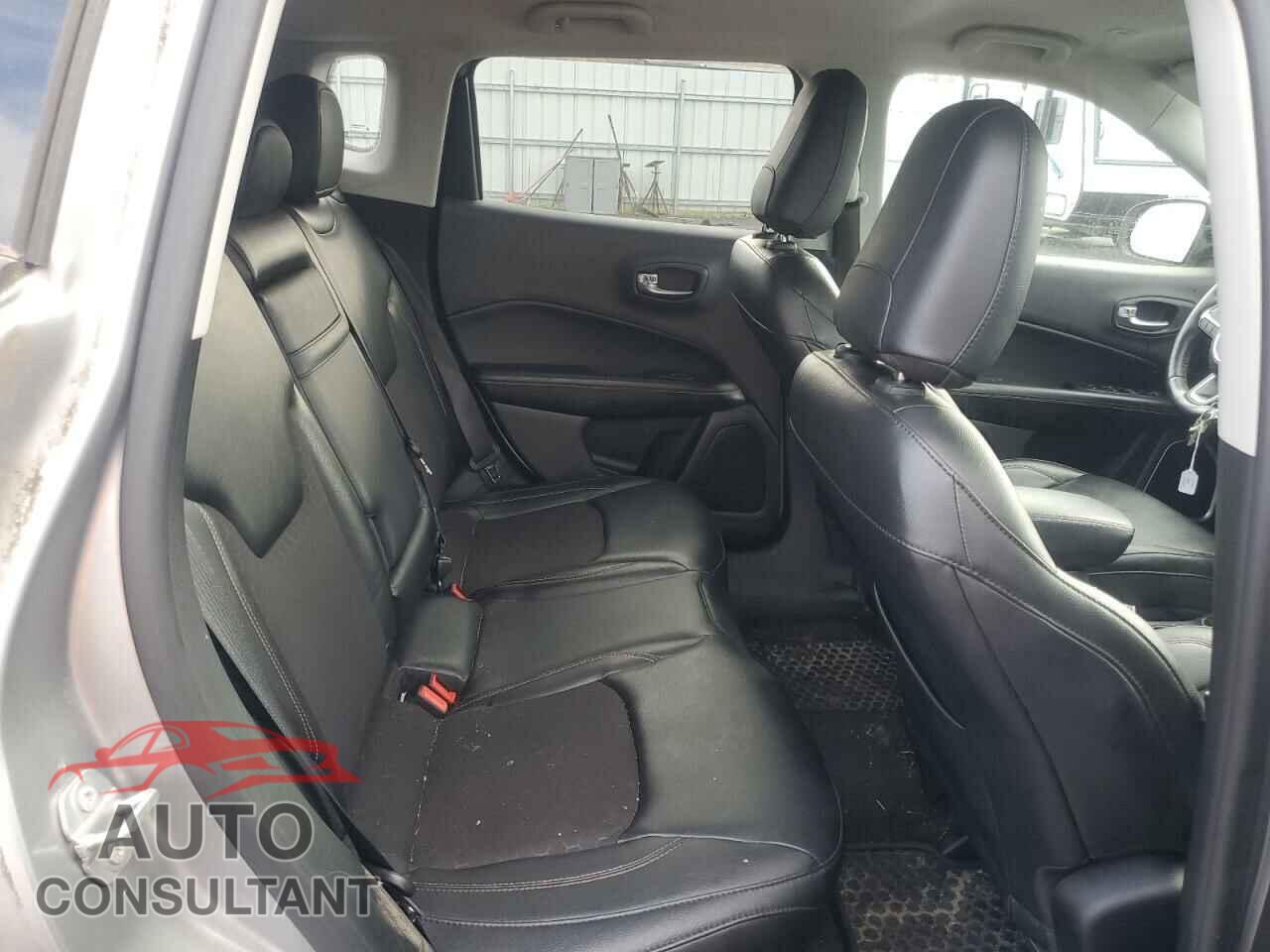 JEEP COMPASS 2018 - 3C4NJDBB2JT176481