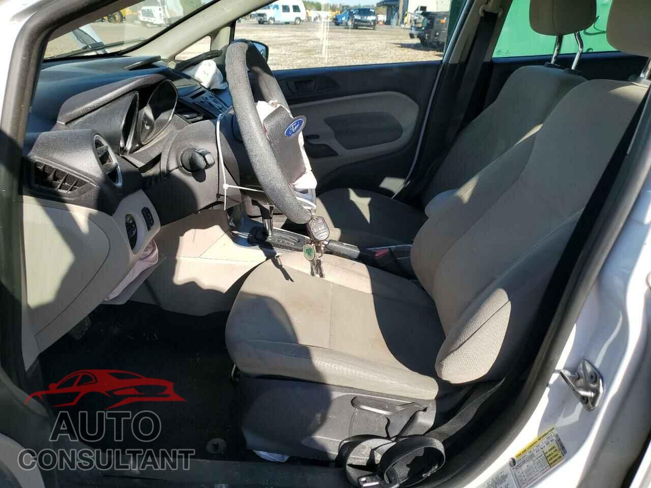 FORD FIESTA 2018 - 3FADP4EJ3JM145009