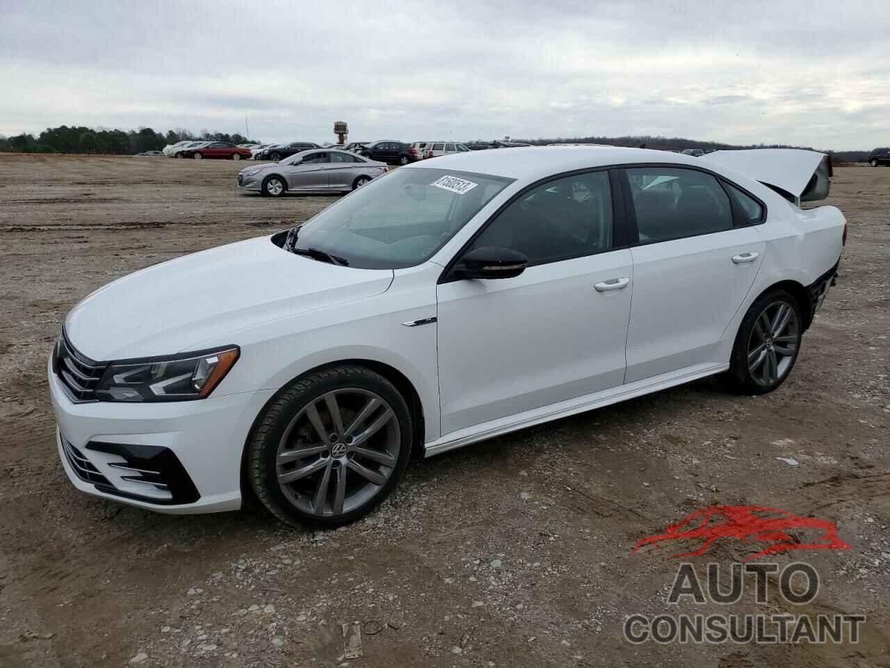 VOLKSWAGEN PASSAT 2018 - 1VWAA7A37JC014199