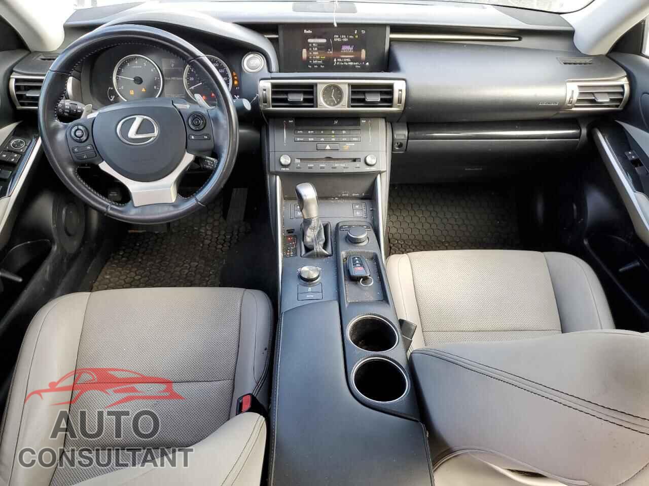 LEXUS IS 2015 - JTHCF1D21F5025335
