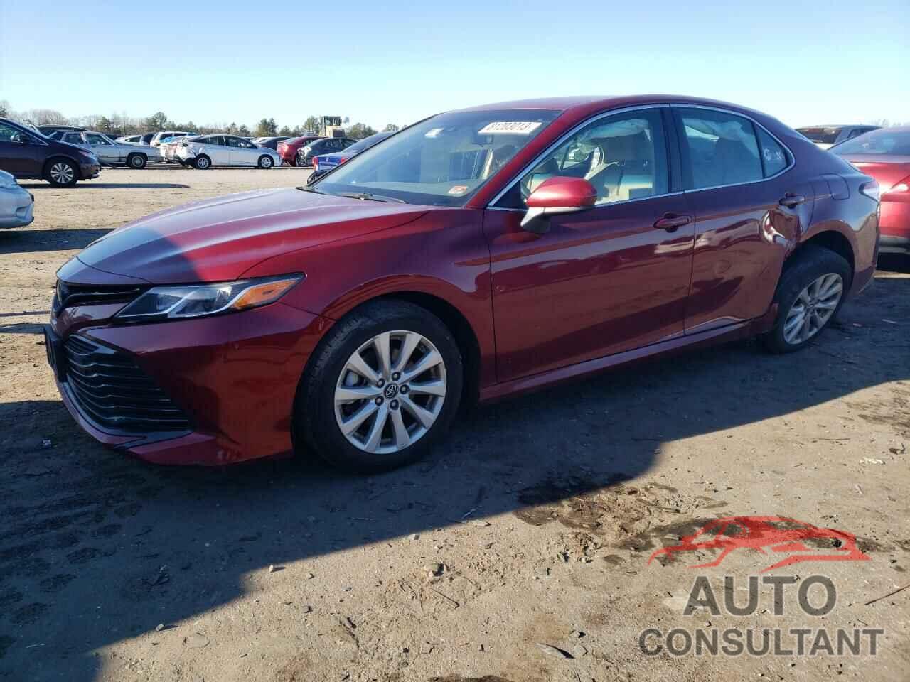 TOYOTA CAMRY 2018 - 4T1B11HK1JU551819