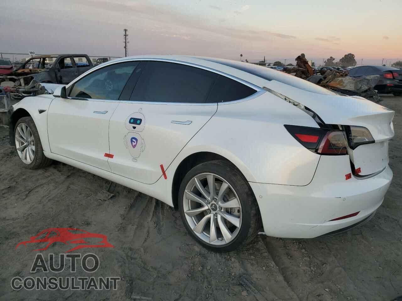 TESLA MODEL 3 2018 - 5YJ3E1EA2JF049175