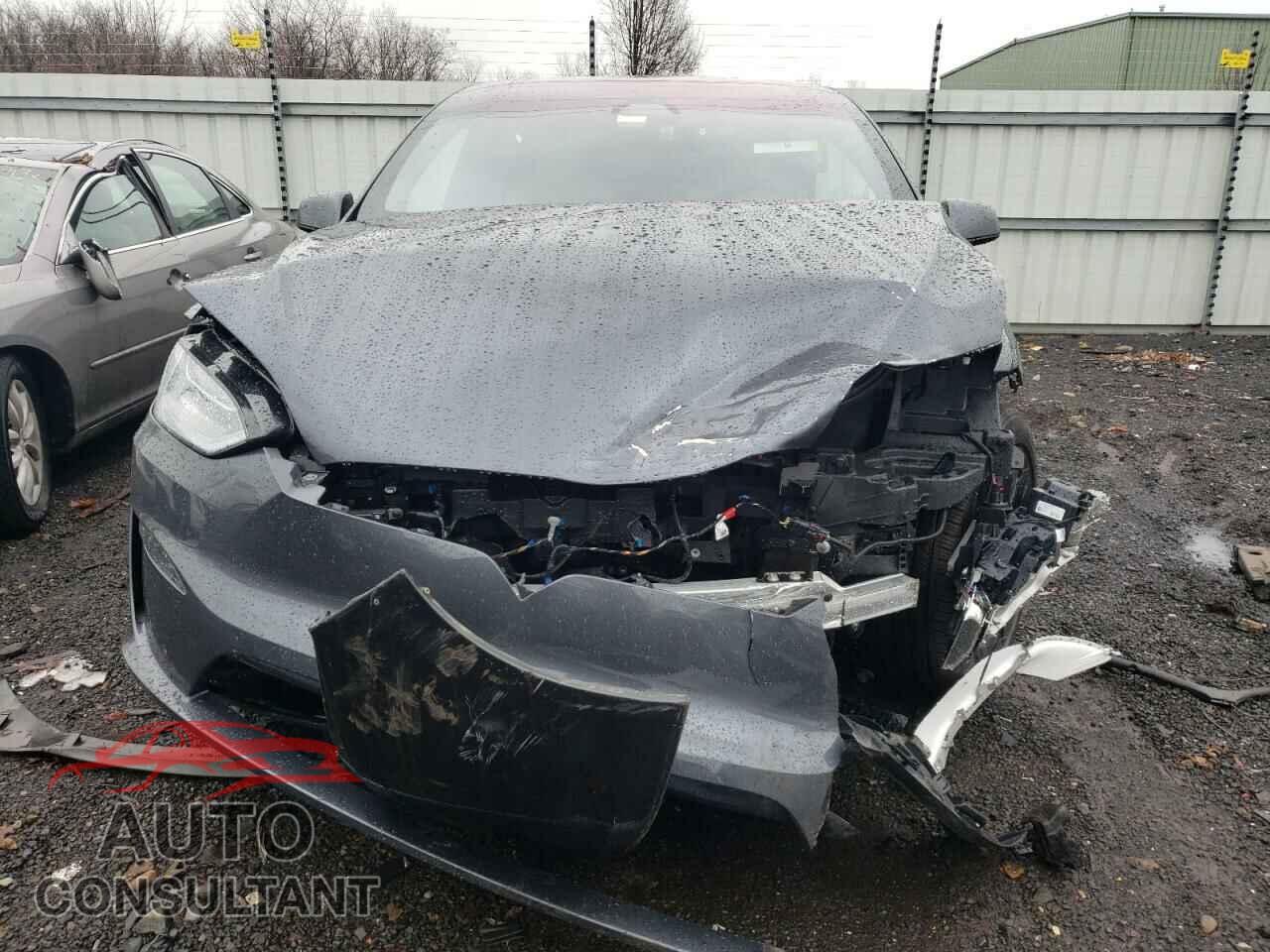 TESLA MODEL X 2023 - 7SAXCDE5XPF400325