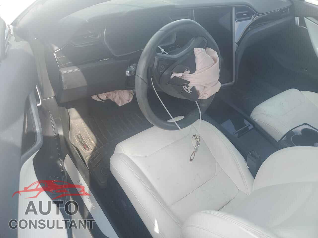 TESLA MODEL S 2018 - 5YJSA1E2XJF277473