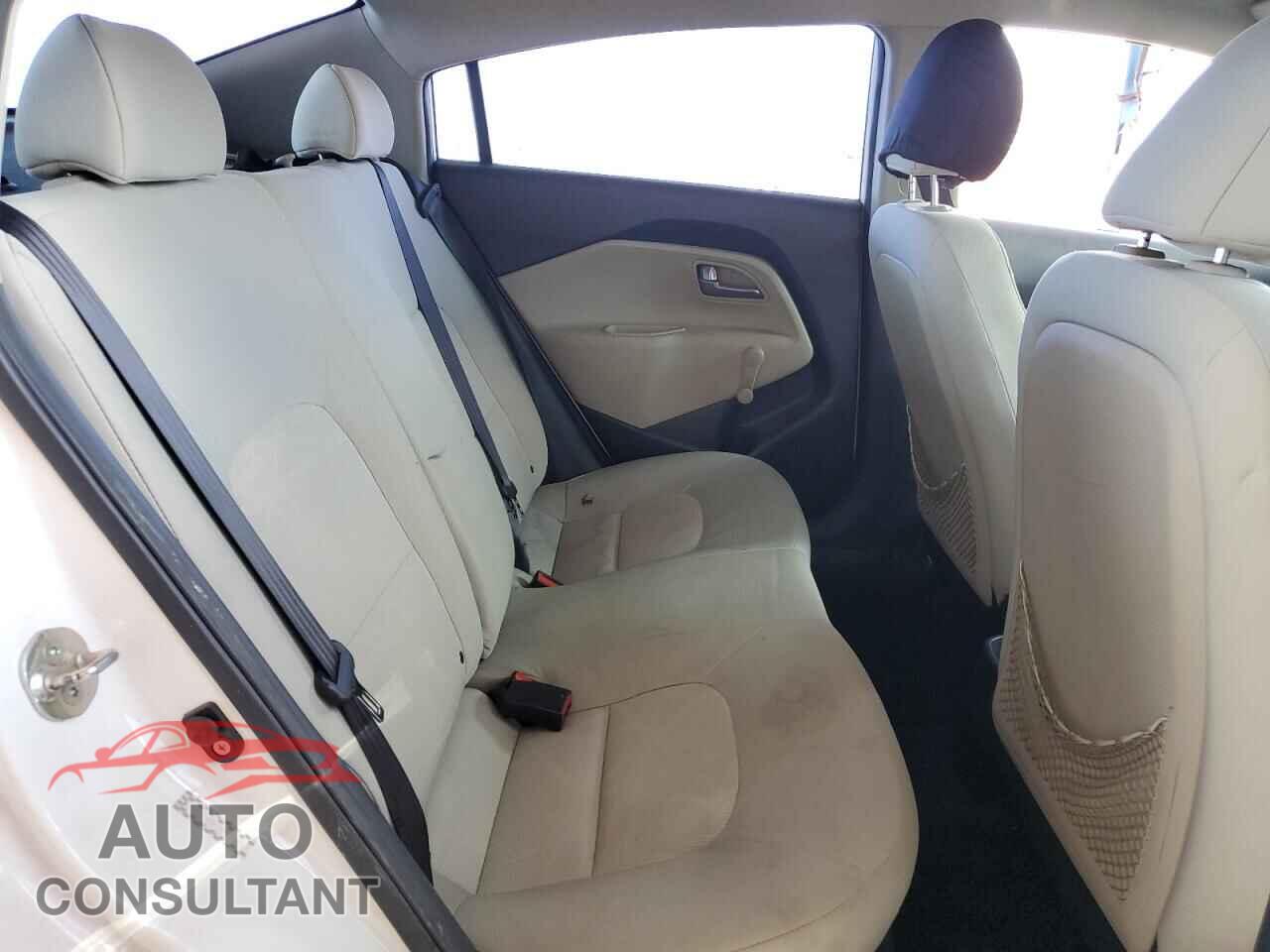 KIA RIO 2013 - KNADM4A33D6201610