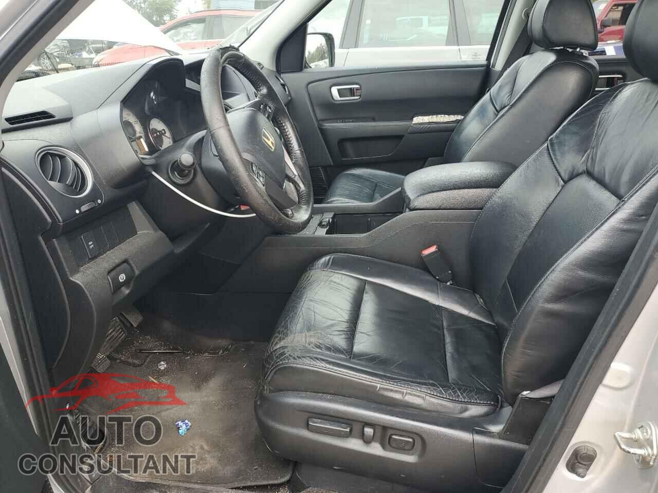 HONDA PILOT 2011 - 5FNYF3H66BB035142