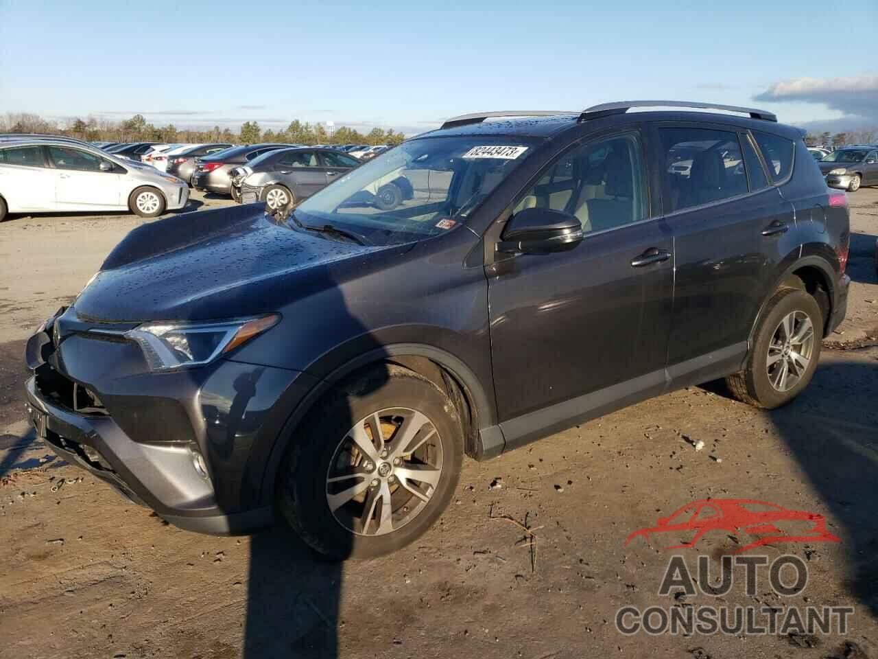 TOYOTA RAV4 2017 - JTMRFREV3HJ137857
