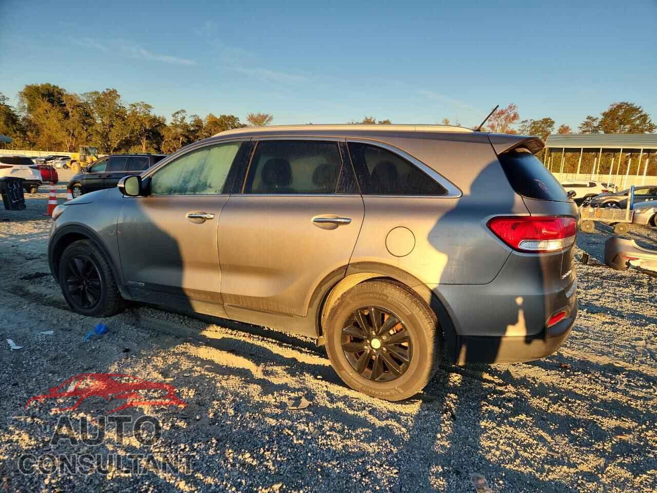 KIA SORENTO 2017 - 5XYPGDA51HG192532