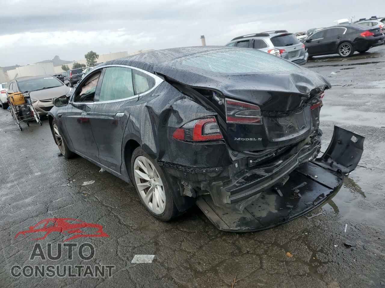TESLA MODEL S 2017 - 5YJSA1E17HF202585