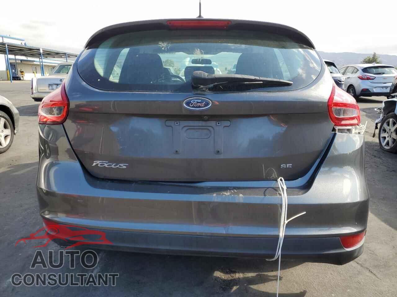 FORD FOCUS 2016 - 1FADP3K22GL339130
