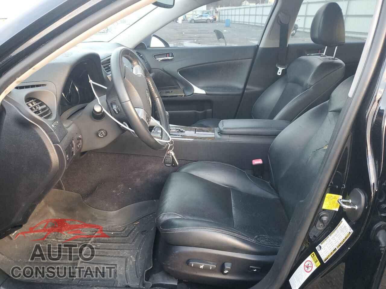 LEXUS IS 2012 - JTHCF5C27C5056240