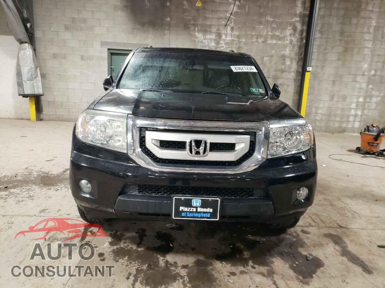 HONDA PILOT 2011 - 5FNYF4H79BB004675