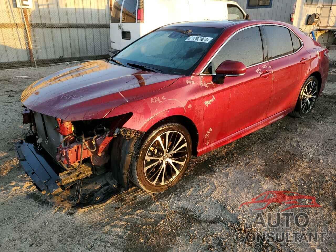 TOYOTA CAMRY 2018 - 4T1B11HK2JU647796