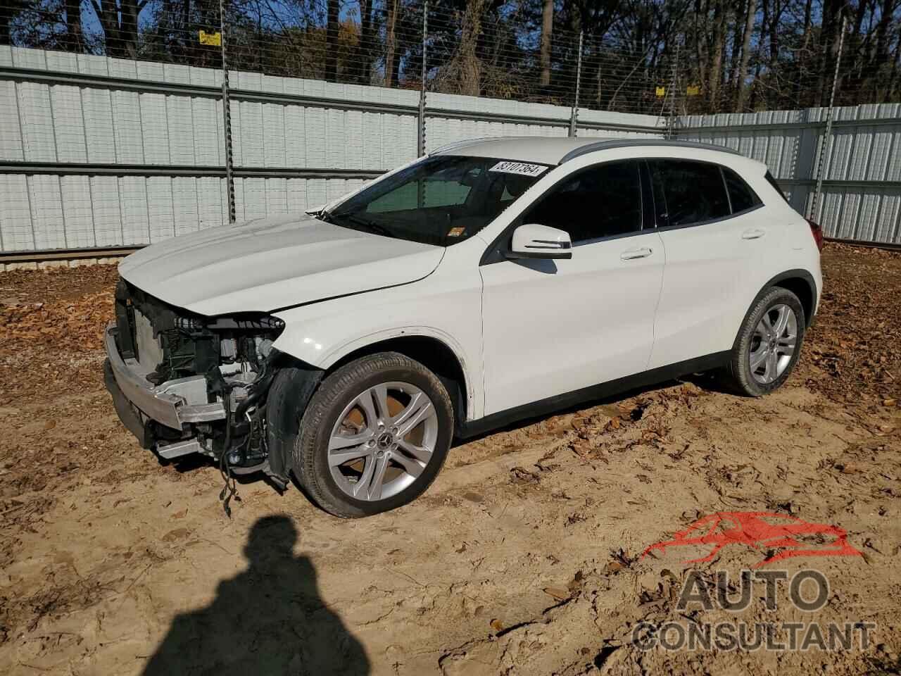 MERCEDES-BENZ GLA-CLASS 2018 - WDCTG4EB7JJ447165