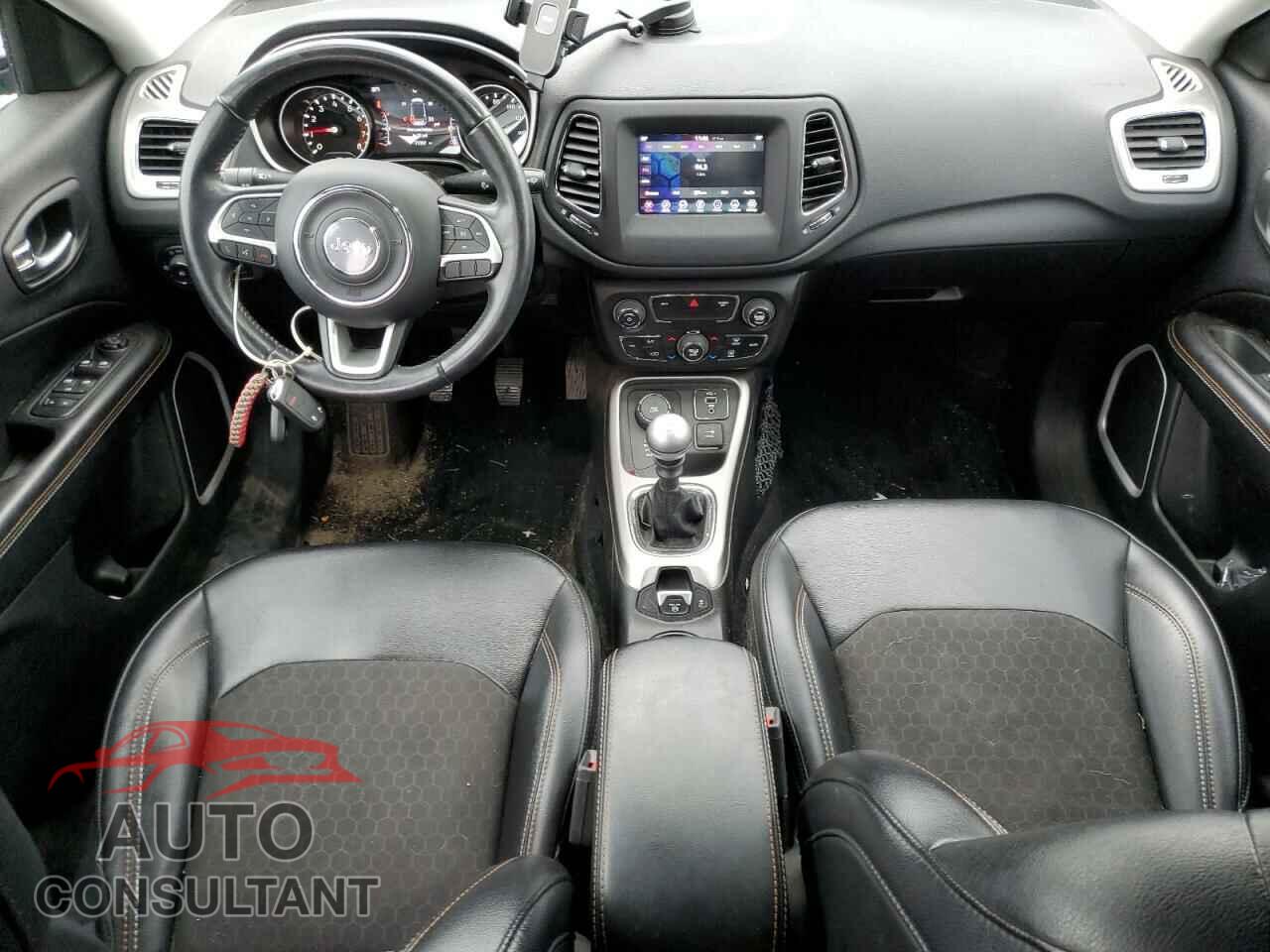JEEP COMPASS 2019 - 3C4NJDBB7KT696239