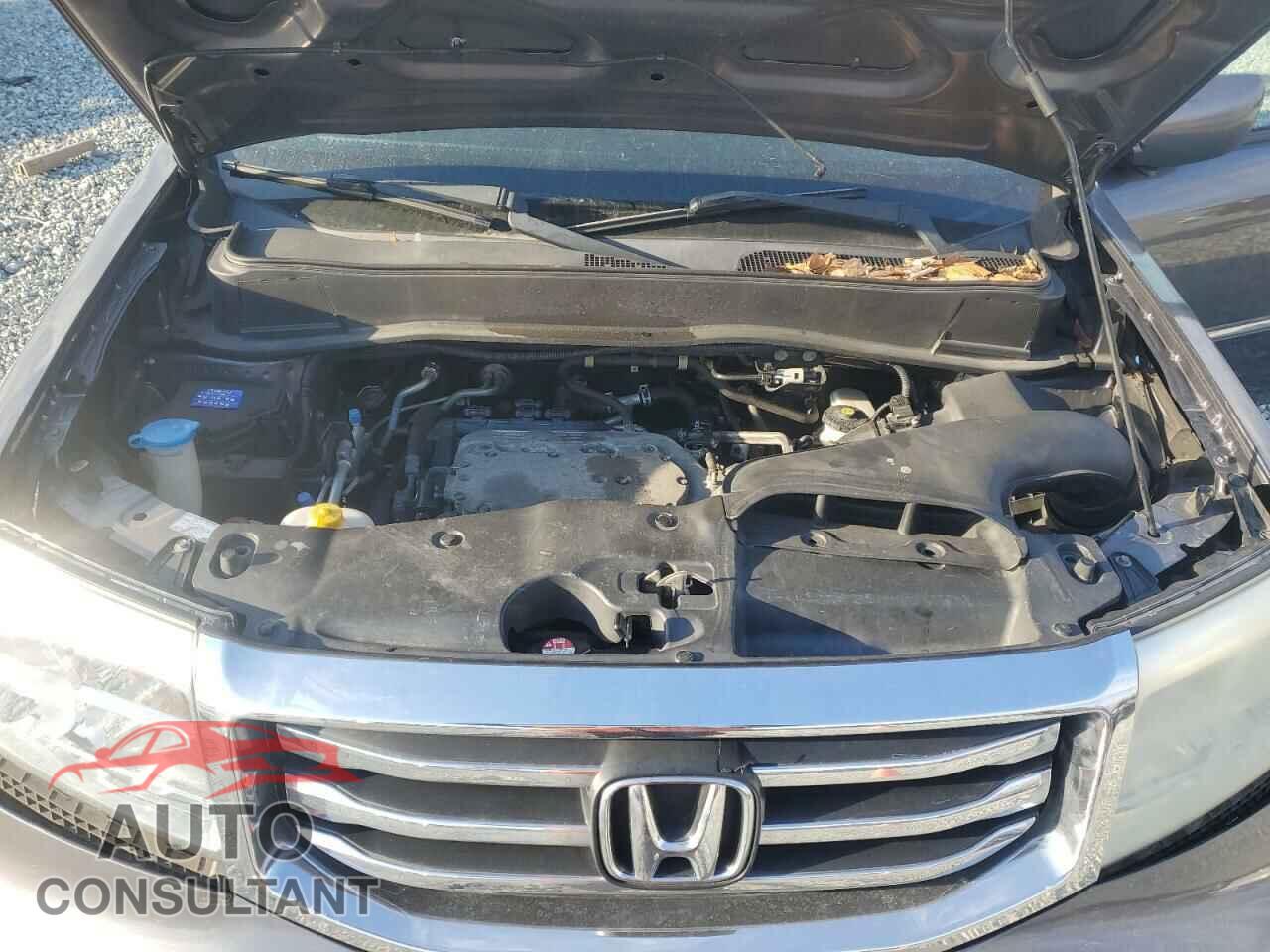 HONDA PILOT 2014 - 5FNYF4H93EB014625