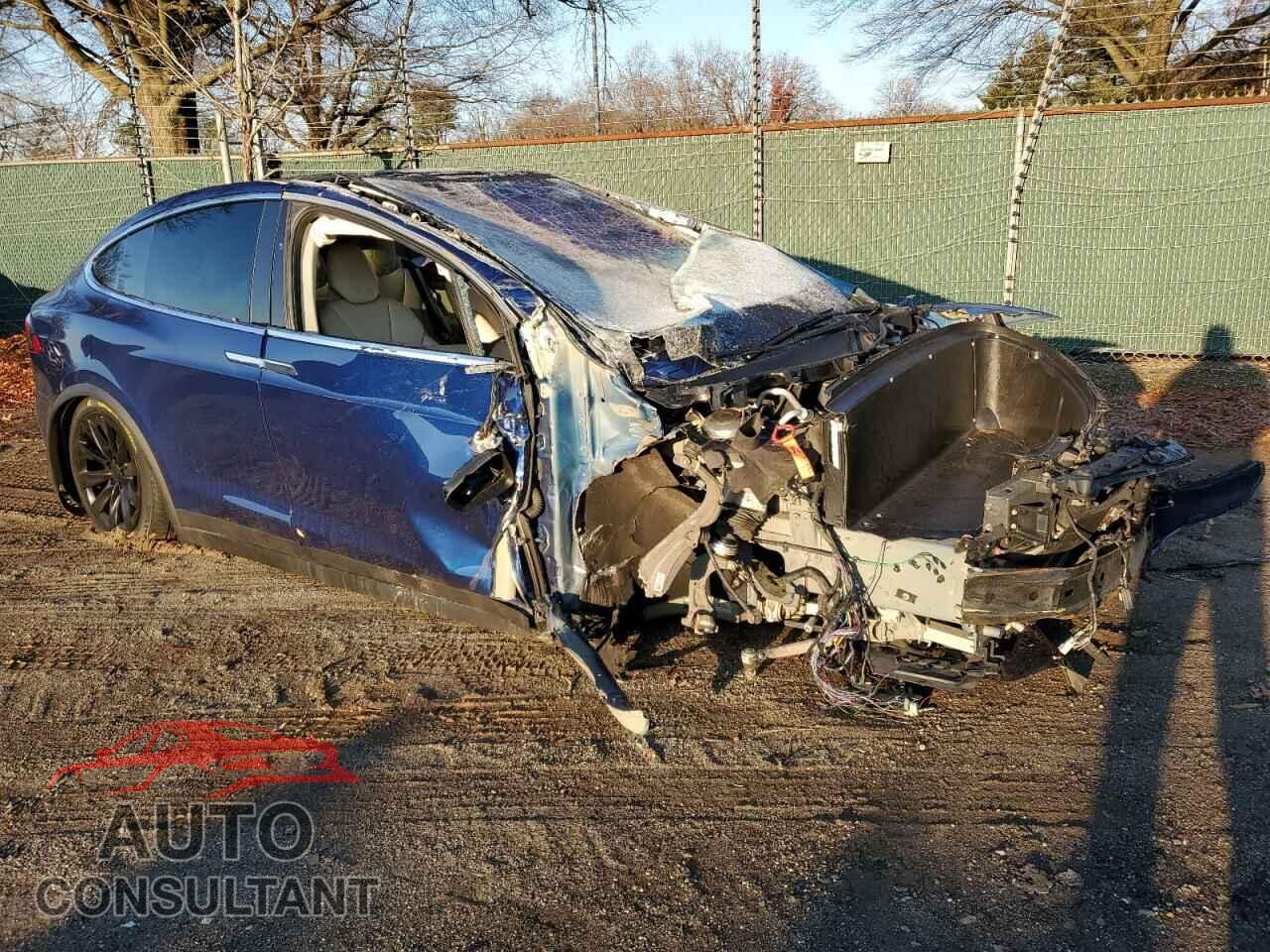 TESLA MODEL X 2017 - 5YJXCDE23HF061010