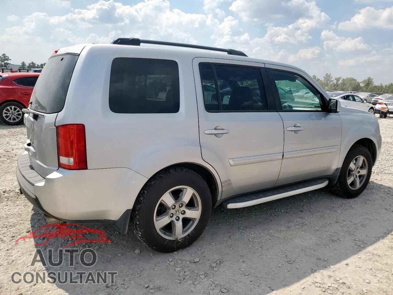 HONDA PILOT 2011 - 5FNYF3H65BB053521