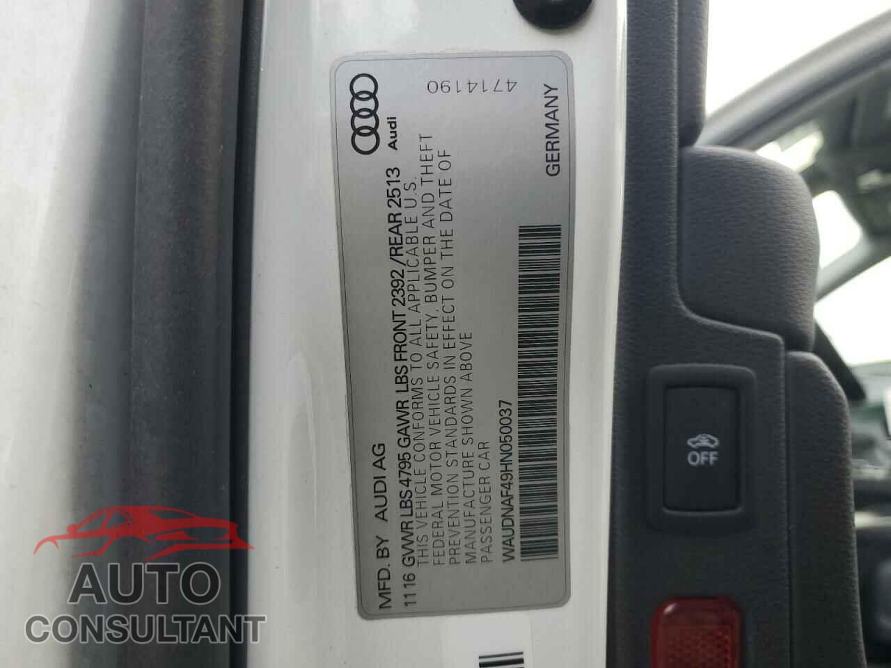 AUDI A4 2017 - WAUDNAF49HN050037