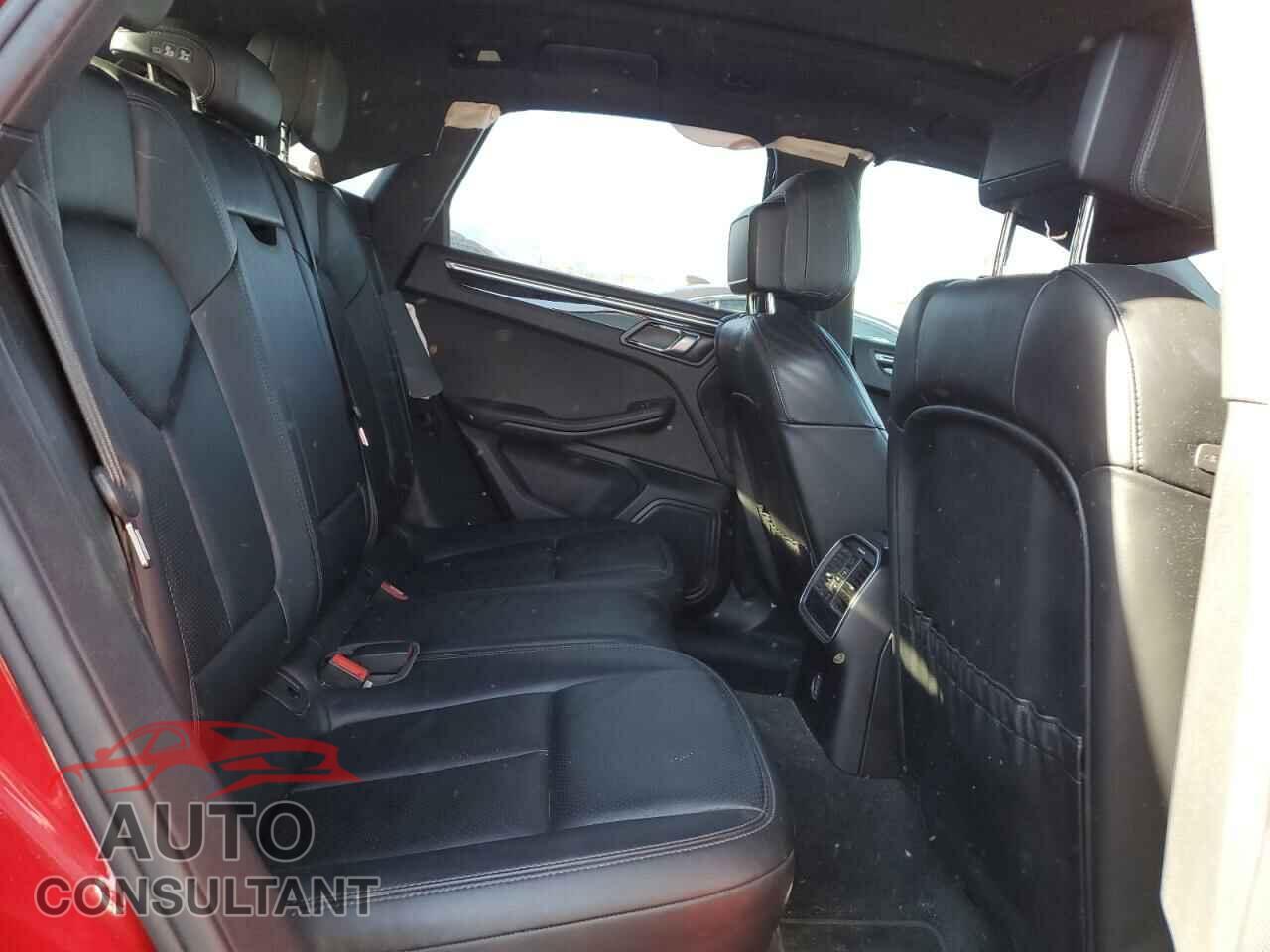PORSCHE MACAN 2017 - WP1AB2A58HLB20500