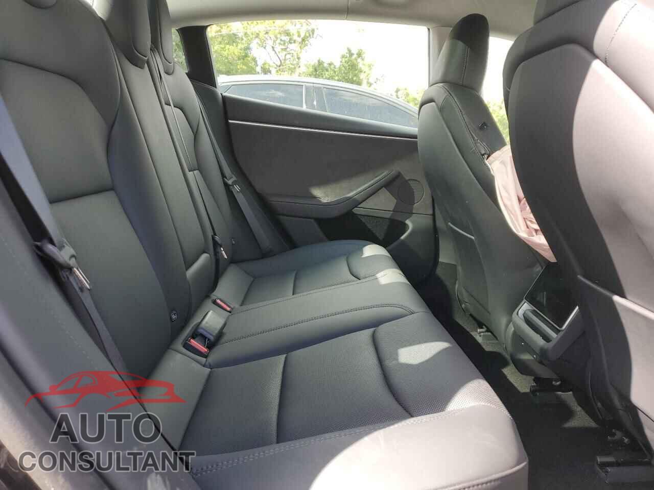 TESLA MODEL 3 2024 - 5YJ3E1EB3RF755026
