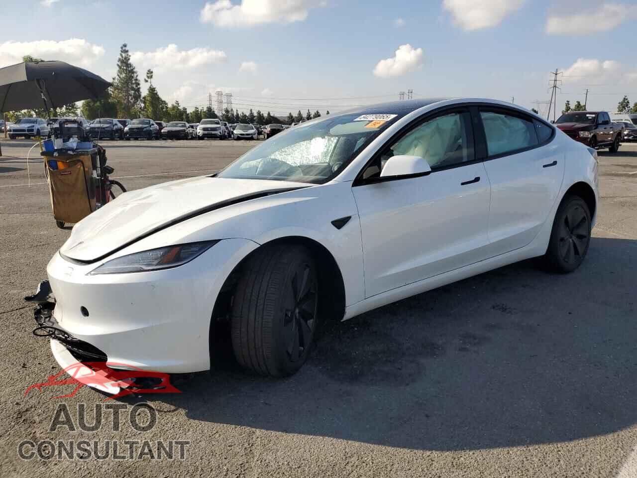 TESLA MODEL 3 2025 - 5YJ3E1EA5SF044179