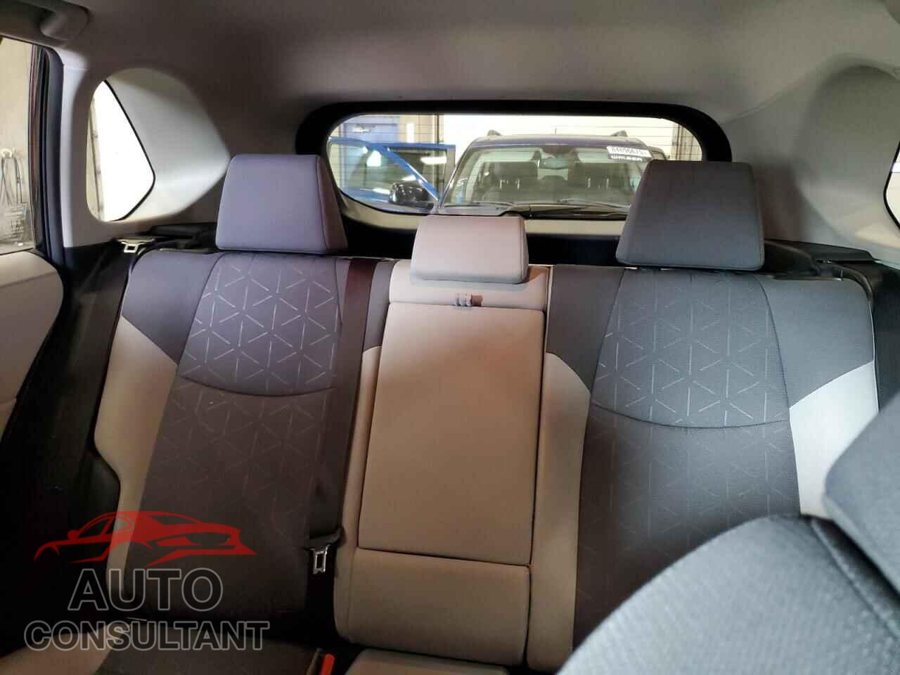 TOYOTA RAV4 2019 - JTMP1RFVXKJ025018