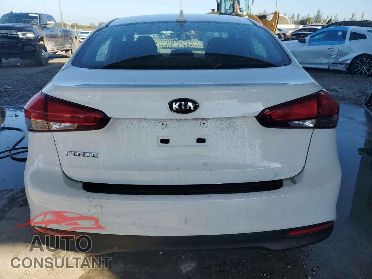 KIA FORTE 2017 - 3KPFK4A75HE121634