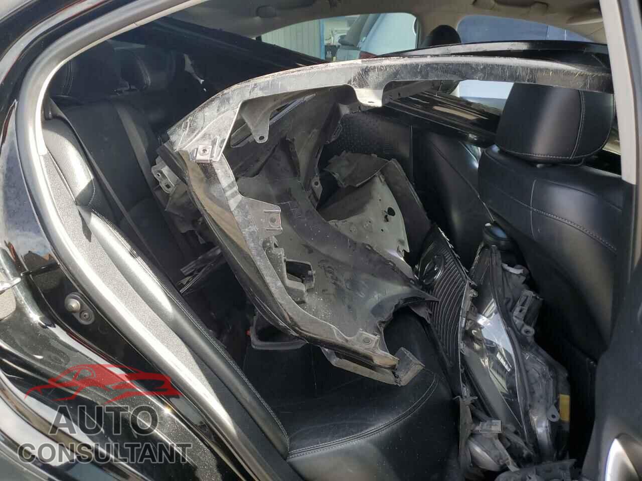 LEXUS IS 2011 - JTHBF5C23B5156183