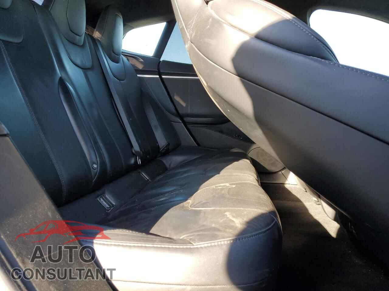 TESLA MODEL S 2017 - 5YJSA1E18HF188731