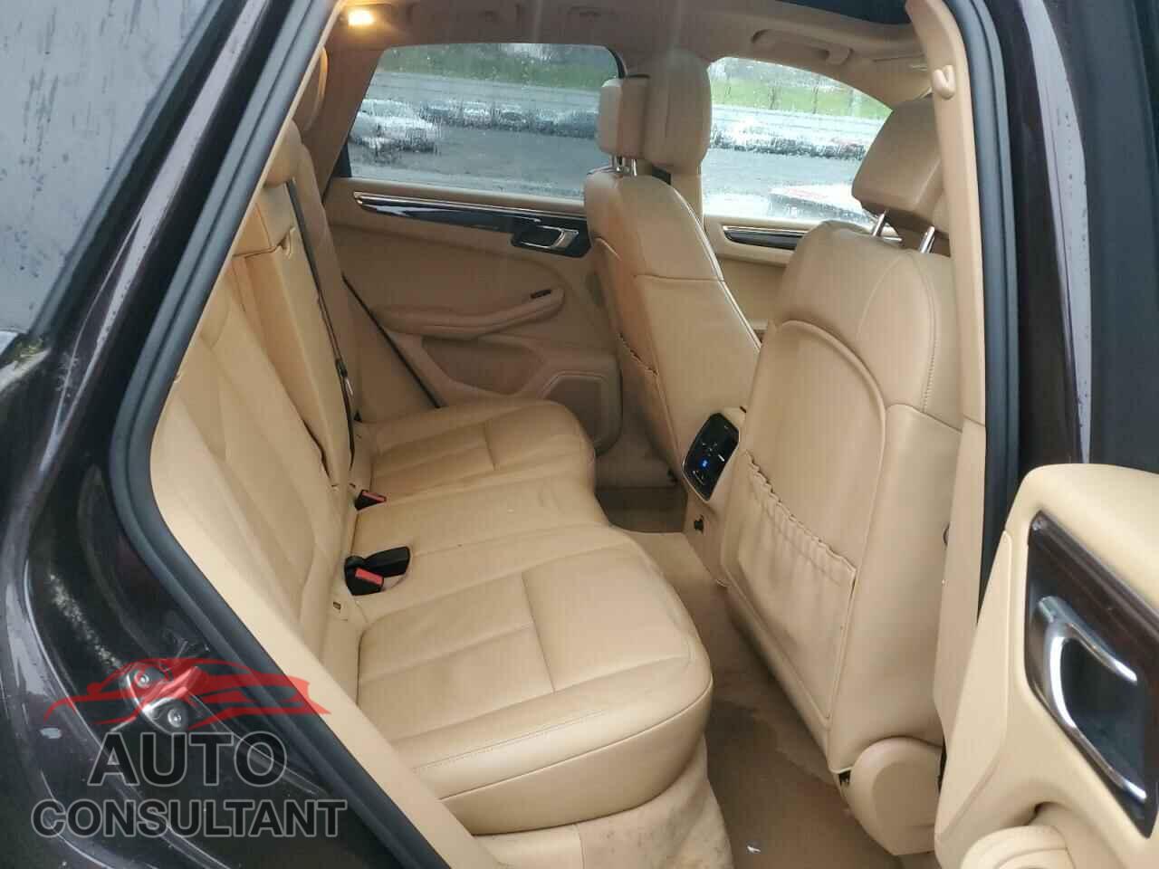 PORSCHE MACAN 2015 - WP1AB2A59FLB73817