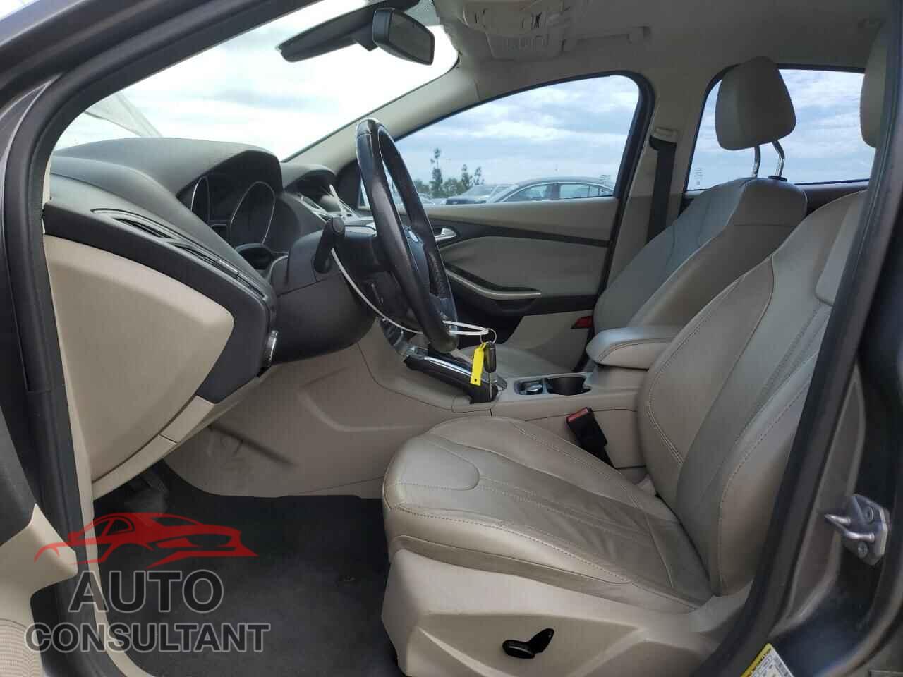 FORD FOCUS 2012 - 1FAHP3H21CL362496