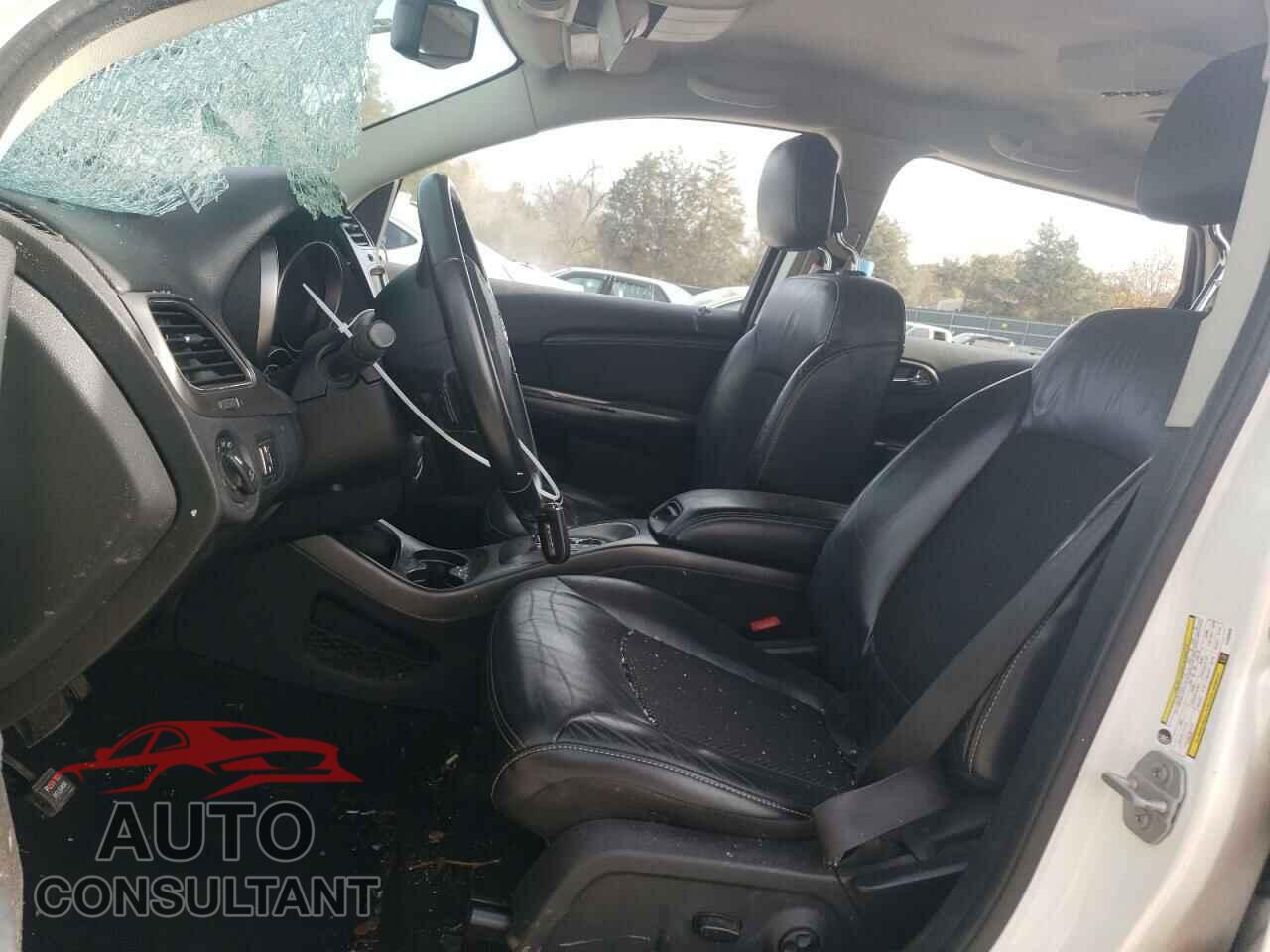 DODGE JOURNEY 2015 - 3C4PDCGG4FT530930