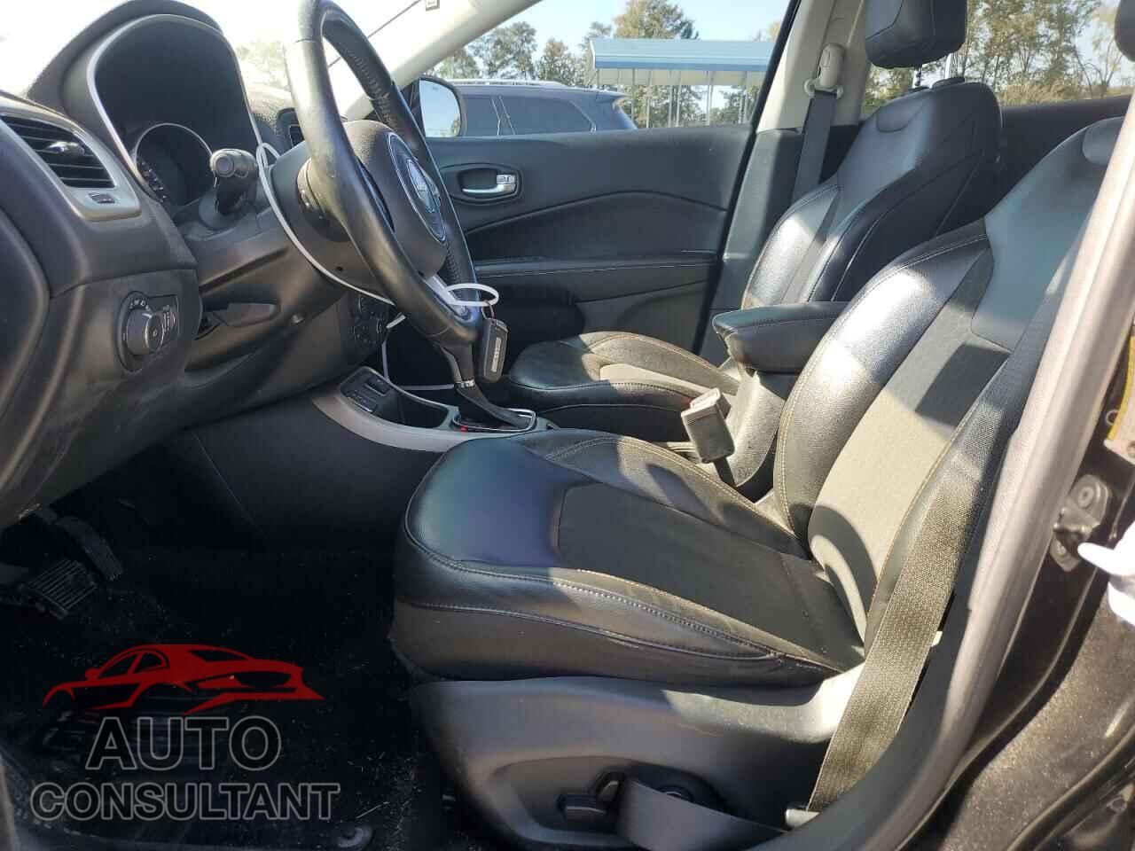 JEEP COMPASS 2018 - 3C4NJCBB2JT182727