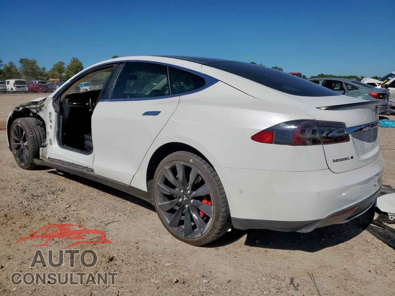 TESLA MODEL S 2015 - 5YJSA1H48FF090026
