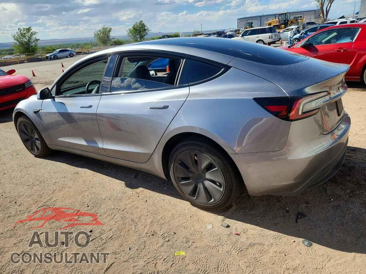 TESLA MODEL 3 2025 - 5YJ3E1EAXSF897354