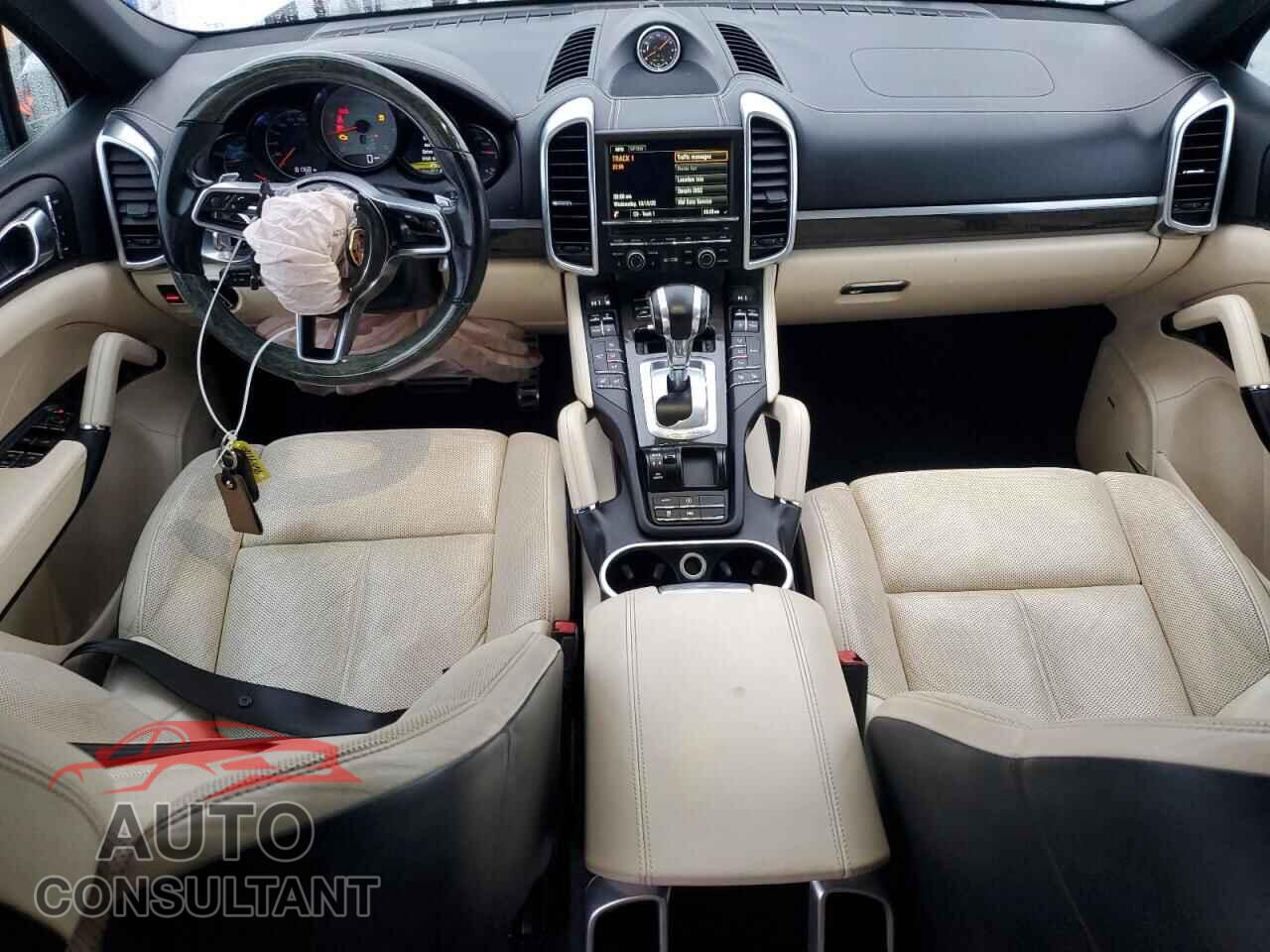 PORSCHE CAYENNE 2016 - WP1AB2A26GLA93253