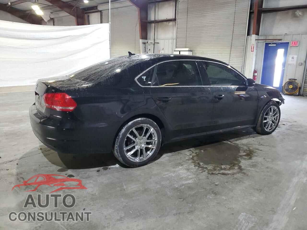 VOLKSWAGEN PASSAT 2014 - 1VWBP7A35EC010418