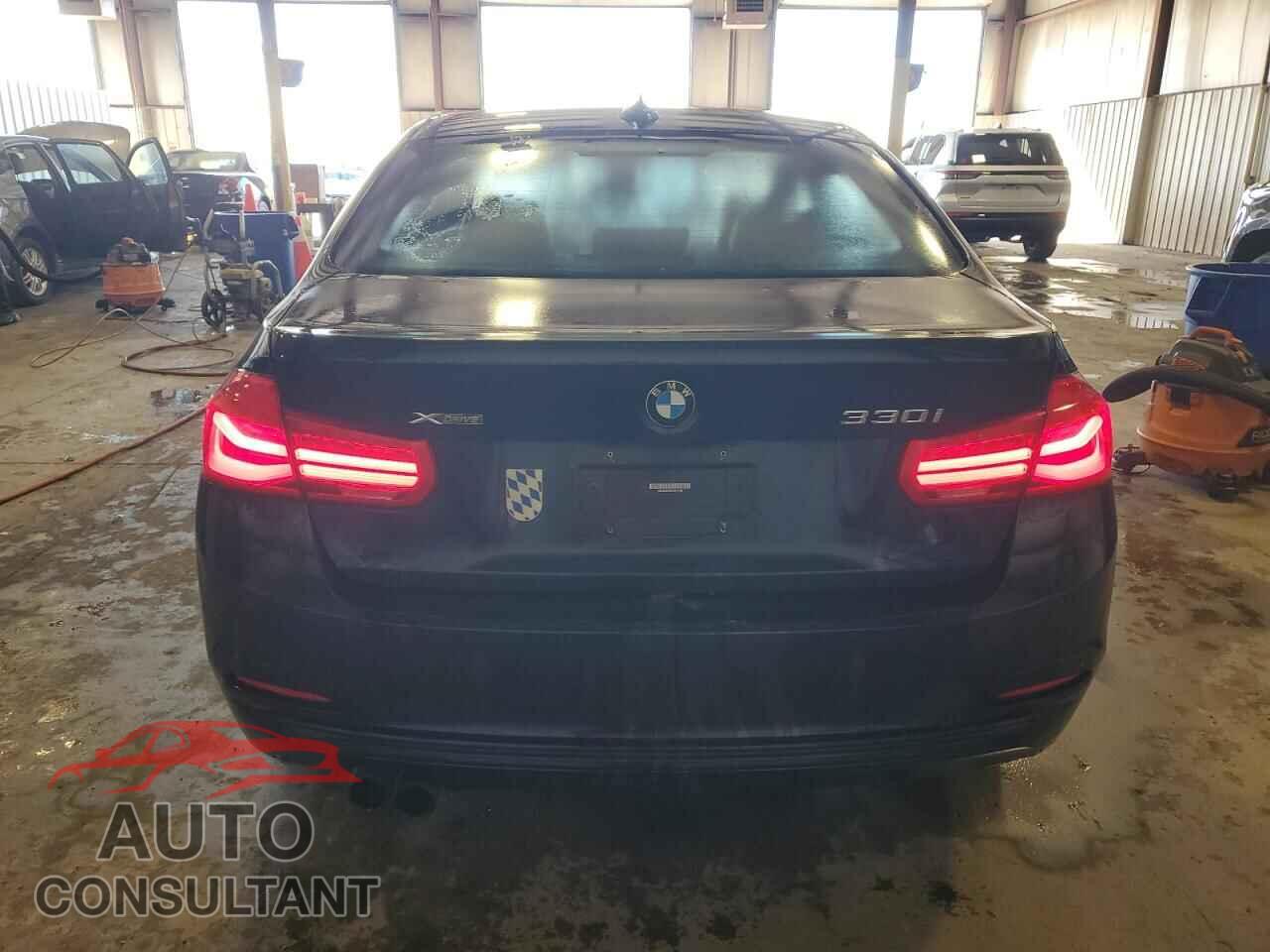 BMW 3 SERIES 2017 - WBA8D9C39HA011468