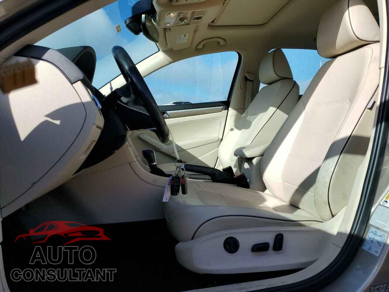 VOLKSWAGEN PASSAT 2017 - 1VWGT7A31HC059556