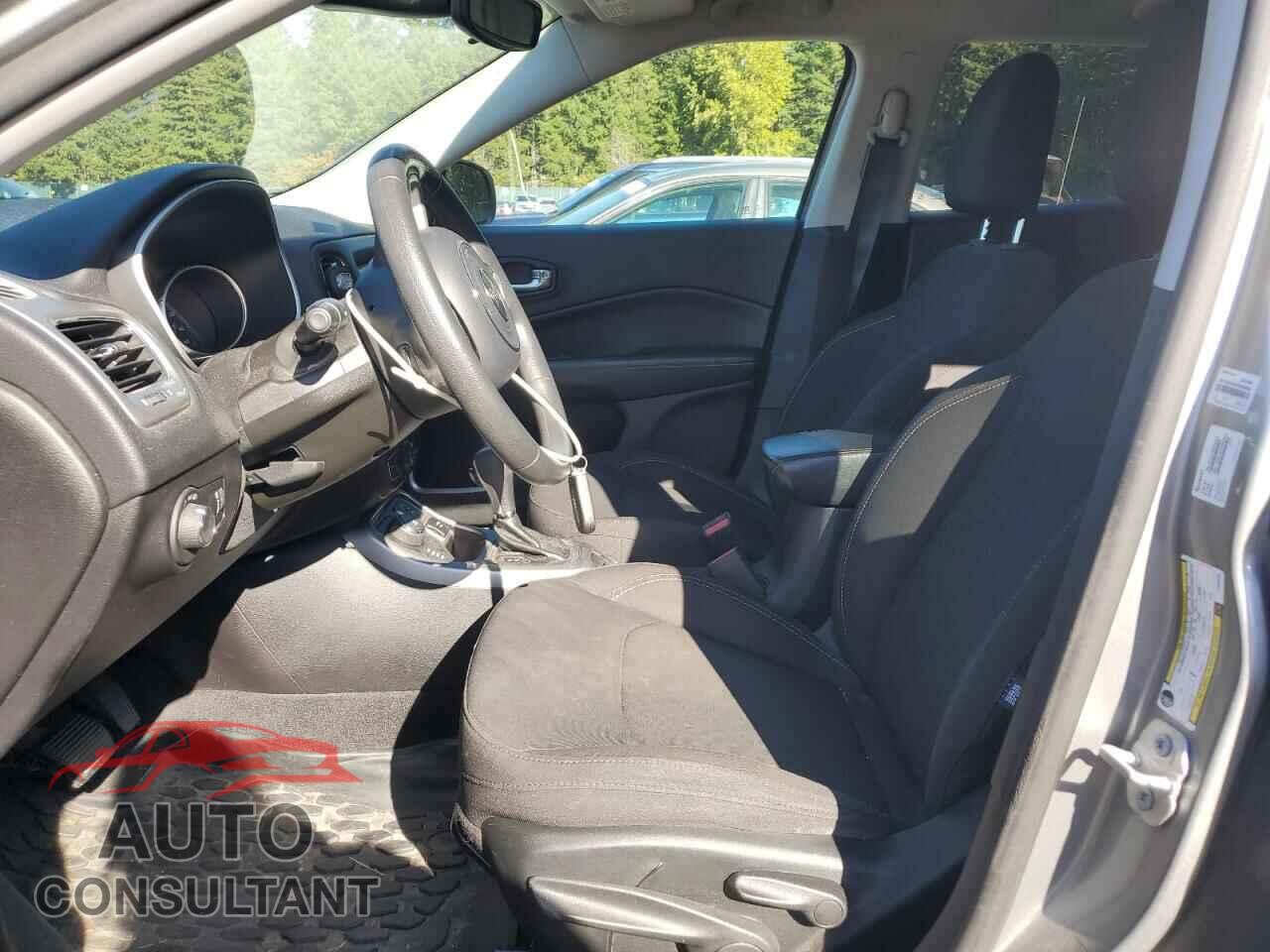 JEEP COMPASS 2020 - 3C4NJDAB5LT107045