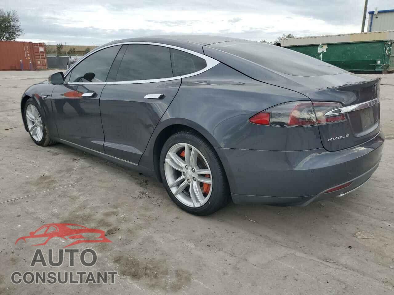 TESLA MODEL S 2015 - 5YJSA1E26FF105240