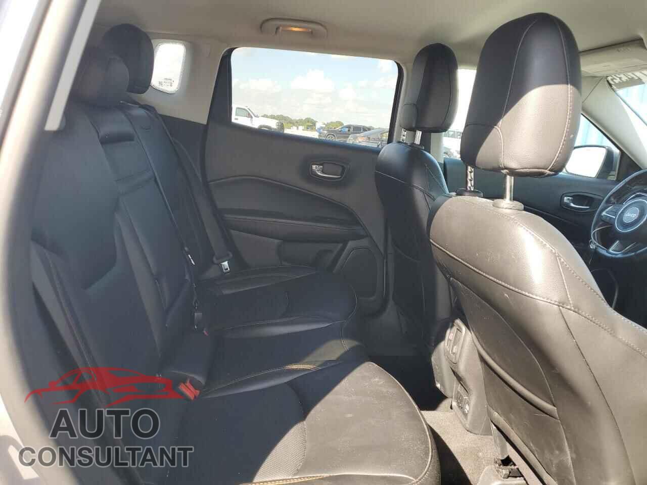 JEEP COMPASS 2019 - 3C4NJCCB2KT676098
