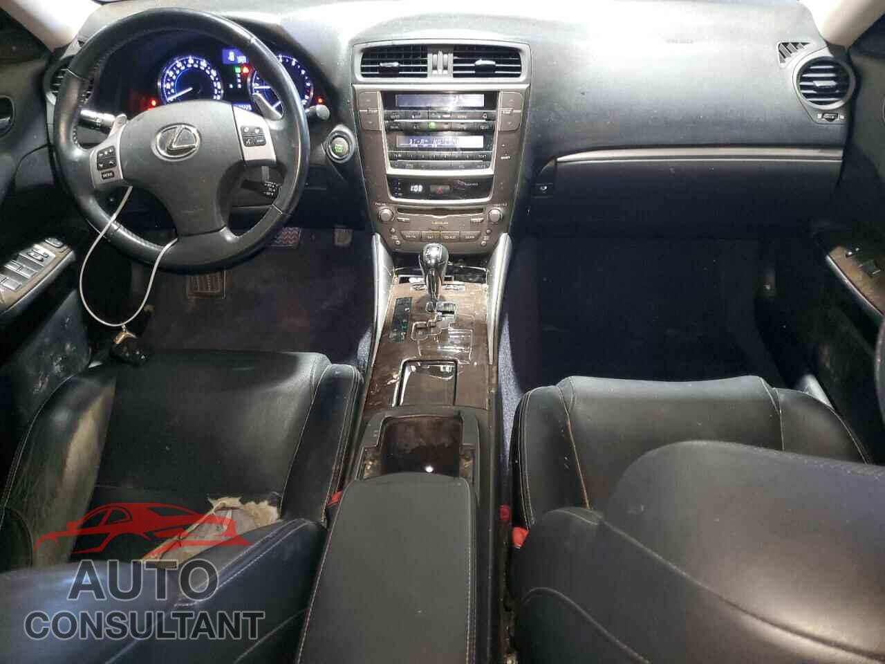 LEXUS IS 2012 - JTHCF5C2XC5060153