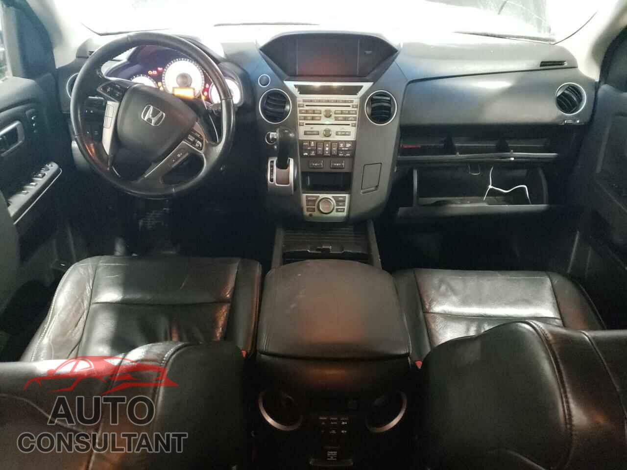 HONDA PILOT 2011 - 5FNYF4H98BB003213